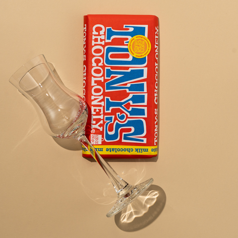 Set de copa Pisco x 6 pzas. + 1 Chocolate de Leche Tony's