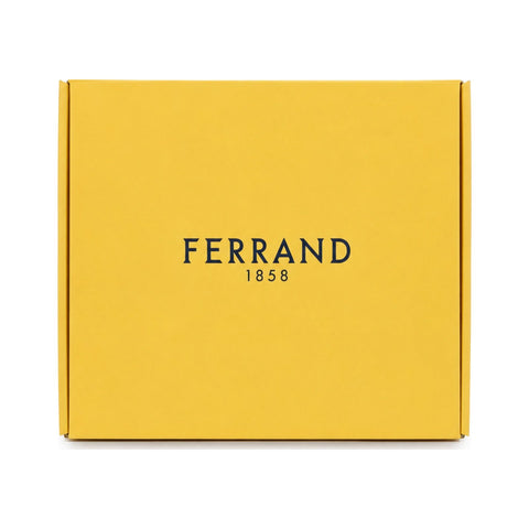 Box Ferrand: 2 copas Sommelier Classic (cristal) + Vino Tinto Primitivo · Empaque Ferrand